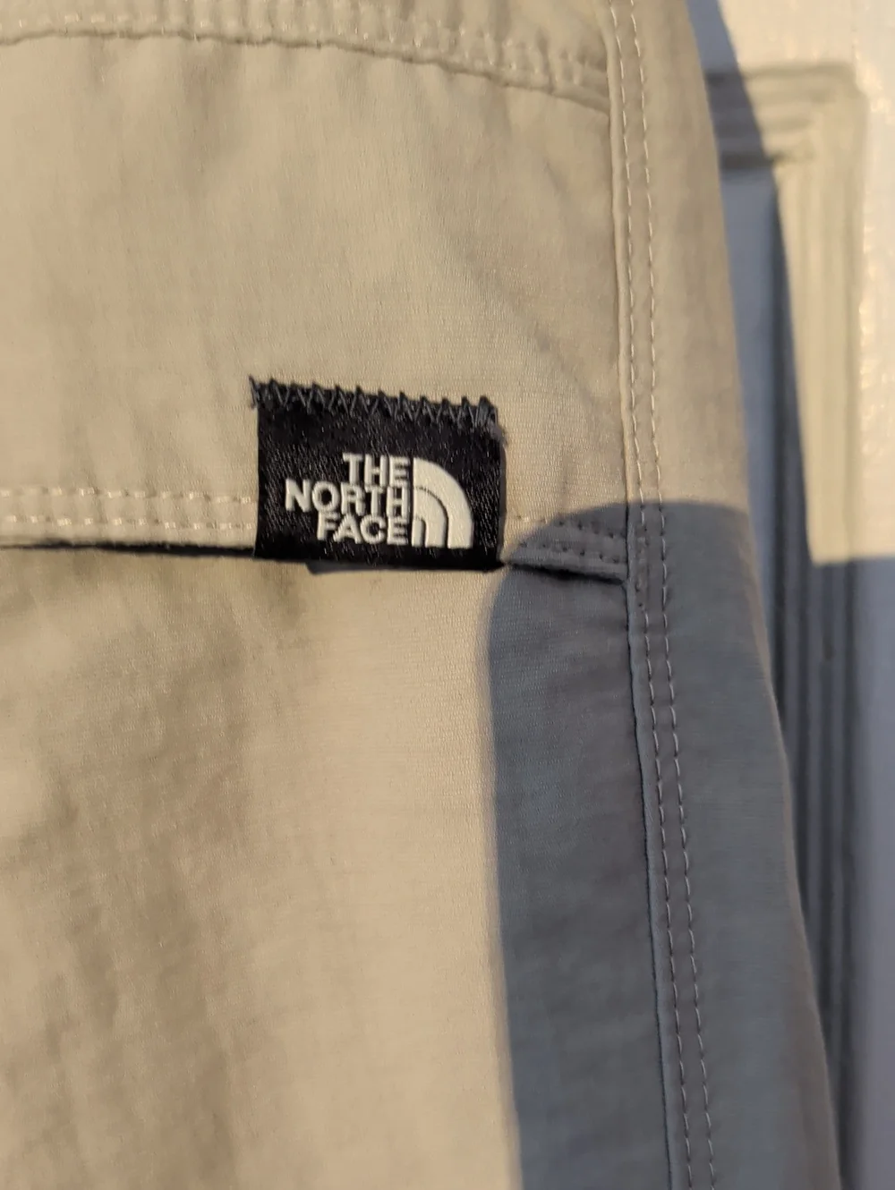 The North Face Men's Convertible Cargo Pants Shorts Khaki Medium Short Hiking